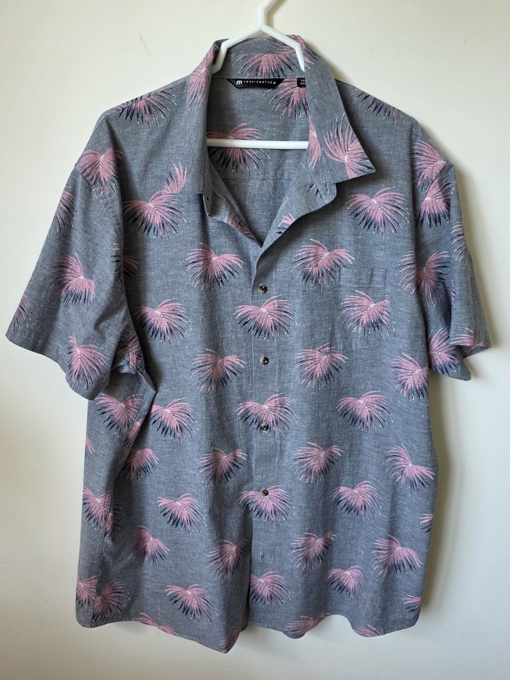 TravisMathew Men’s Palm Print Short Sleeve Button-Up Shirt Gray Pink XXL